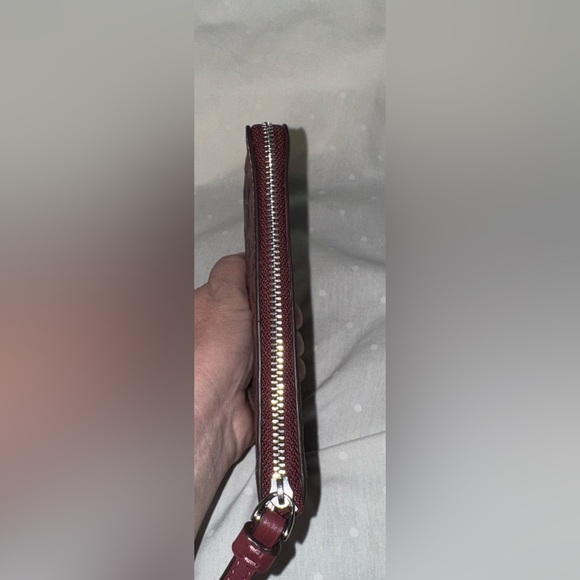NWOT Boxed Corner Coach Women's Corner Glitter Wallet Burgundy Red Leather - Picture 7 of 9